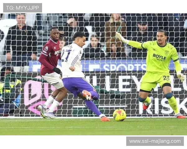 罗杰斯射门中柱，维拉险些扩大领先优势